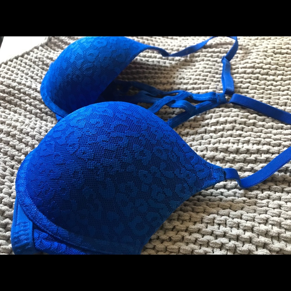 Victoria Secret Bra - Picture 2 of 2